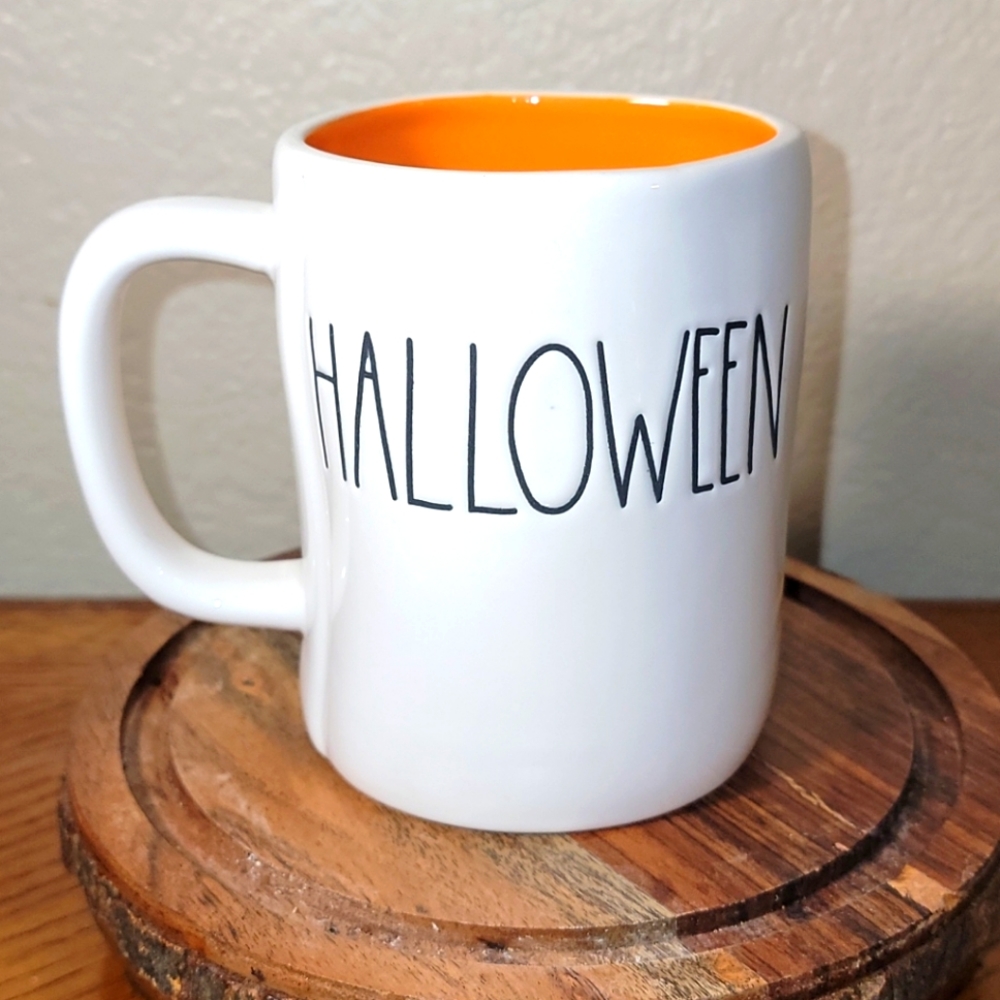 🎃 rae dunn happy Halloween mug 🎃